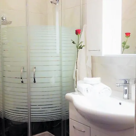 Tiepolo Elegant Apt, 5th Fl Apartment *